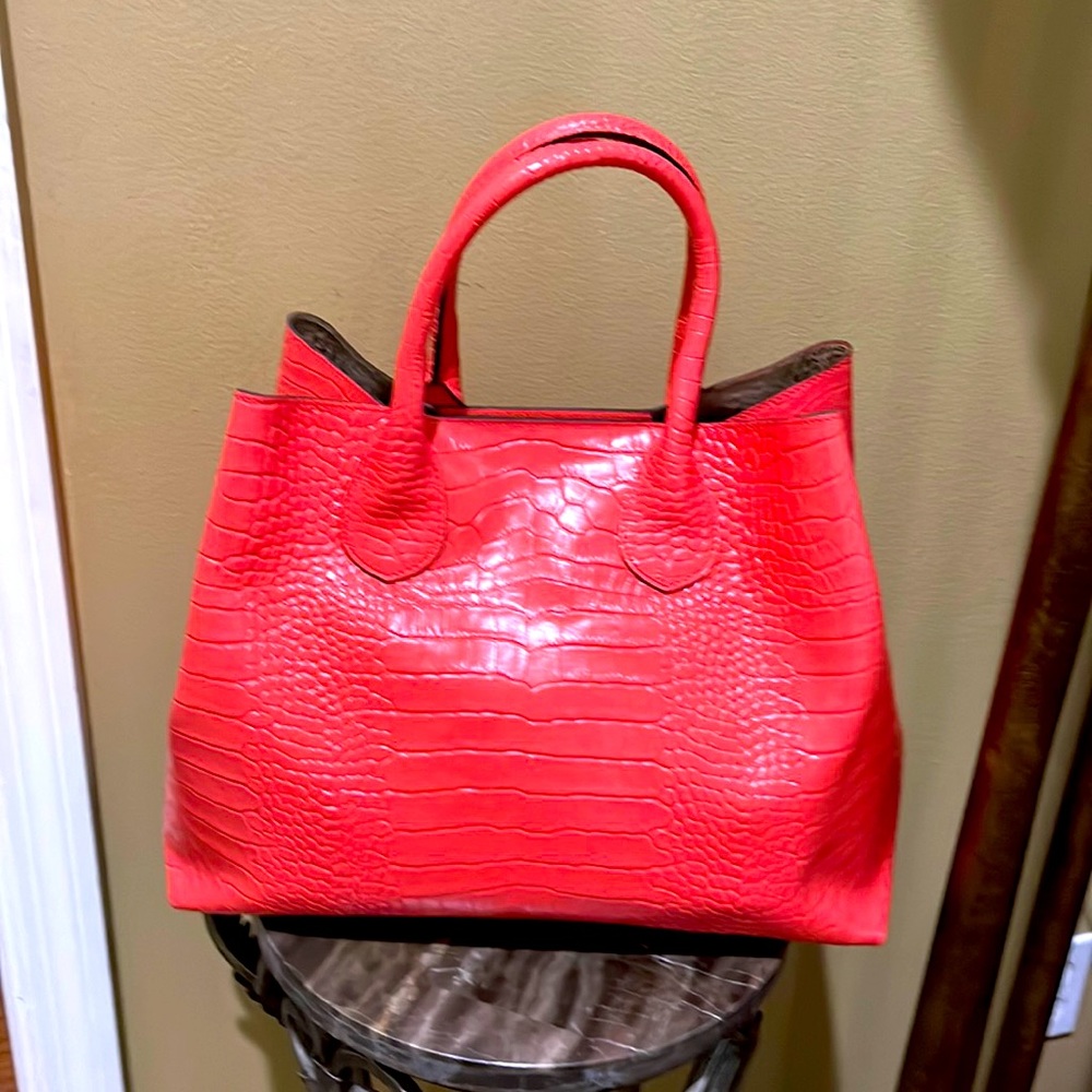 Beautiful Soft Leather Coral Handbag with gator snake Texture Simply Beautiful